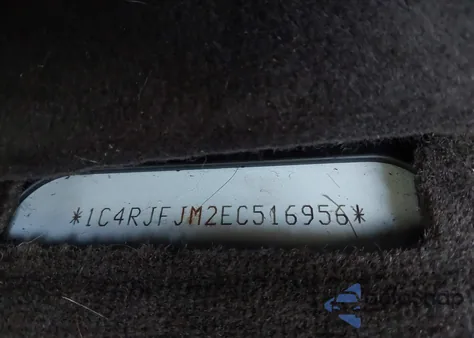 2014 Jeep Grand Cherokee Summit из США, поврежденный, VIN 1C4RJFJM2EC516956